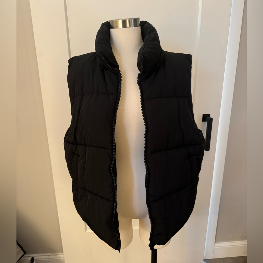 Staple Black Puffer Vest